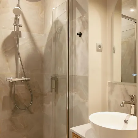 Apartment Desnouettes - Duke Housing Paris
